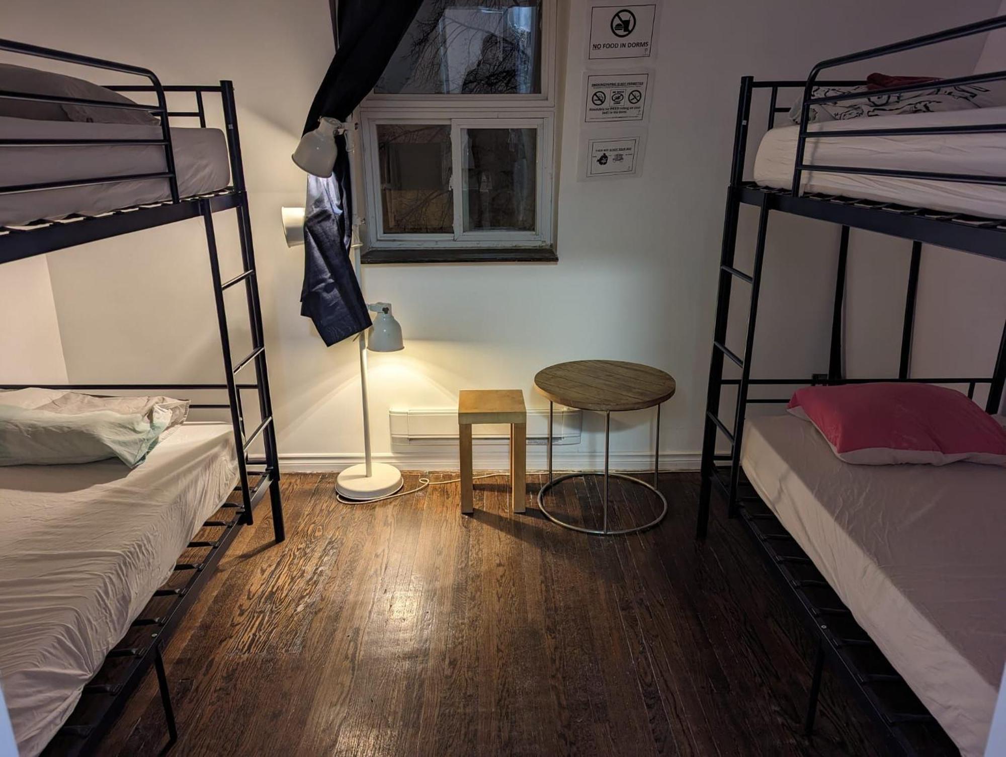 The Parkdale Hostellerie Торонто Экстерьер фото